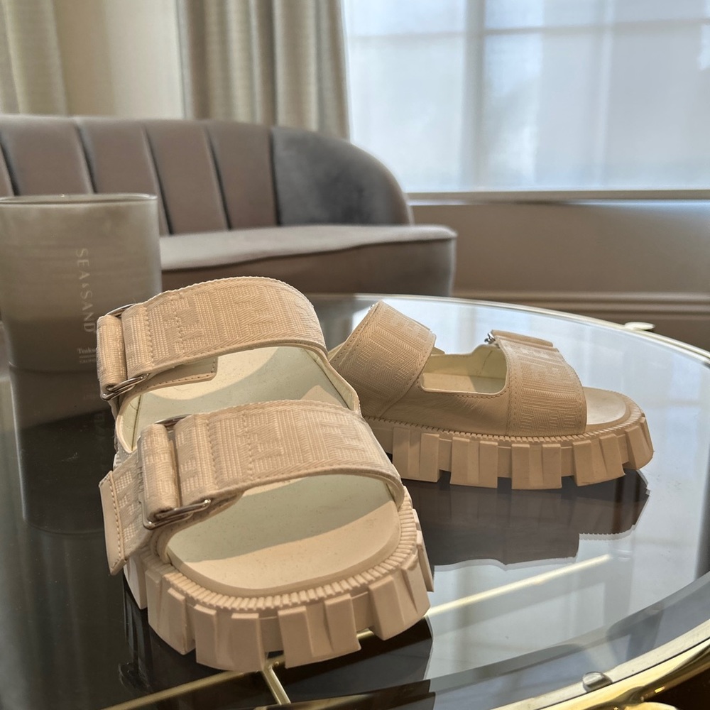 Men’s Fendi Slides